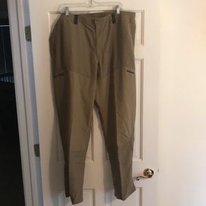 Men Patagonia long khaki active pants size XXL